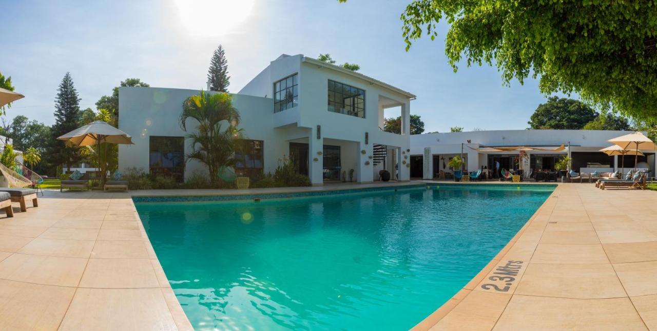 Latitude 13 Degrees Hotel Lilongwe Bagian luar foto